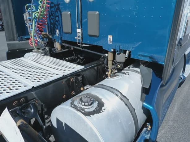 2021 Kenworth T680 image 6