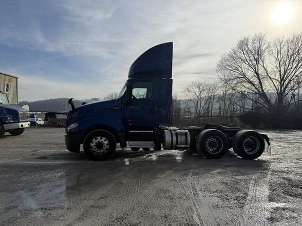 2021 INTERNATIONAL LT TNF212053 Web image 4