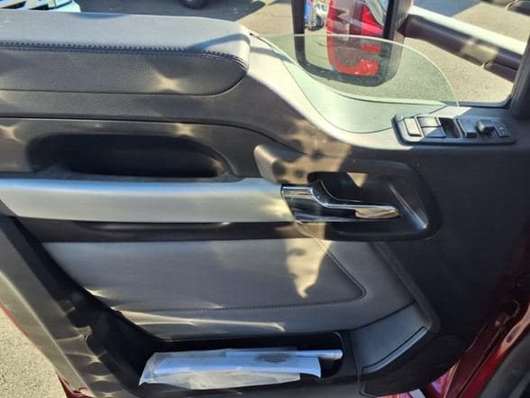 2025 Kenworth T880 image 21