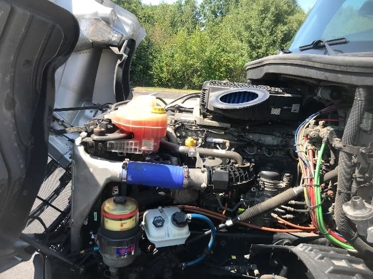 Used 2020 FREIGHTLINER Conventional - Day Cab, Tractor - CASCADIA 126 For Sale image 3