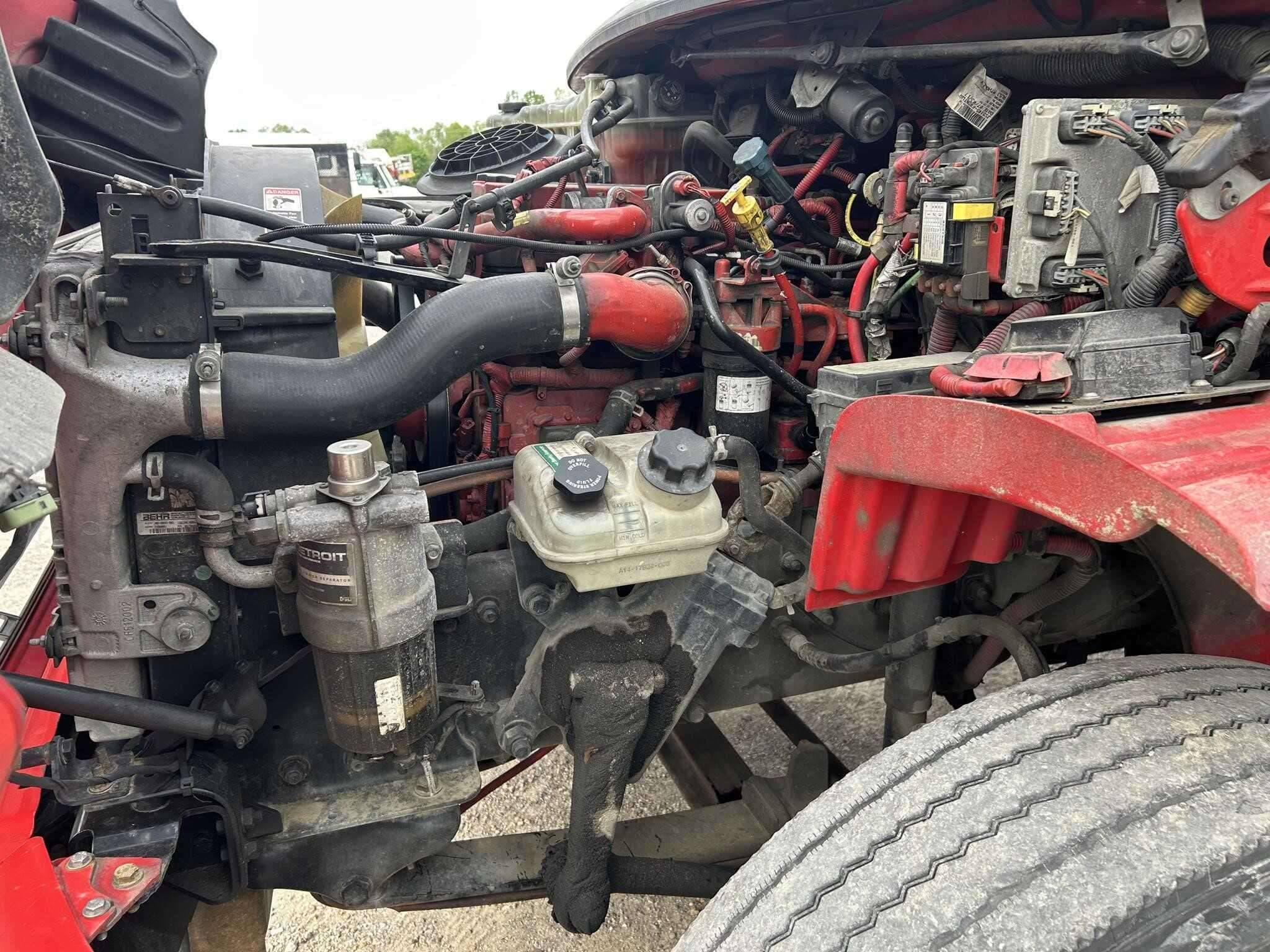 2018 Freightliner M2 image 14