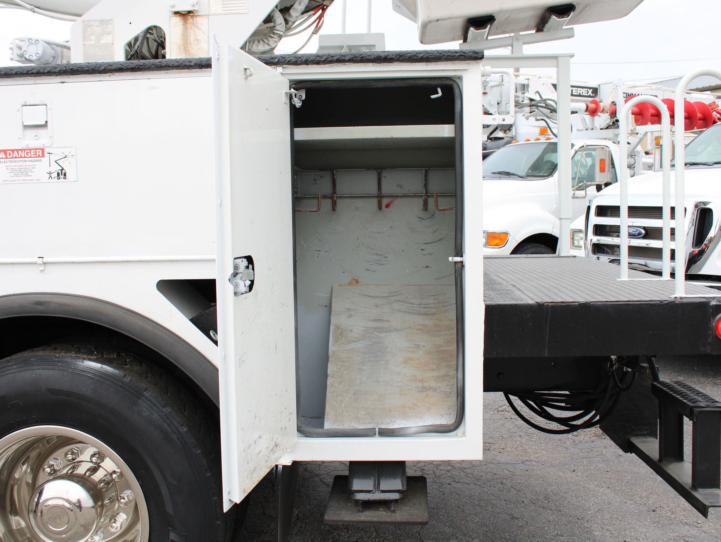 2015 Freightliner M2 image 13