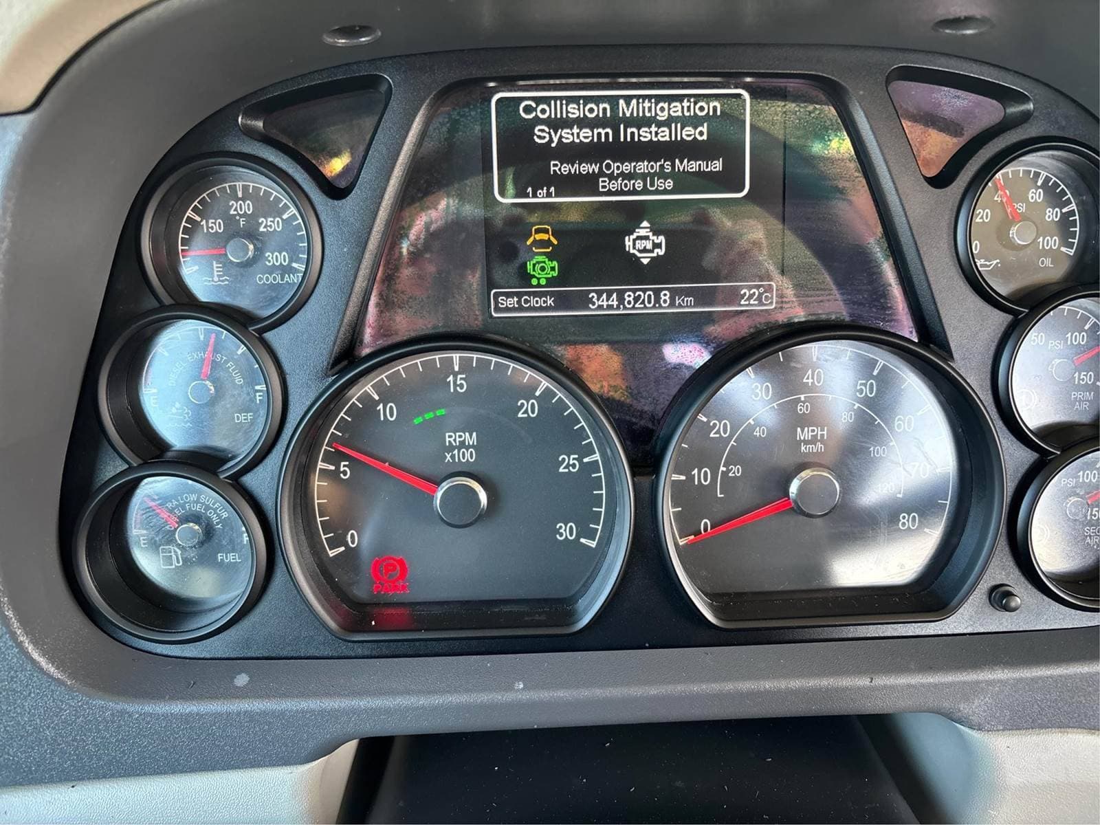 2020 Peterbilt 579 image 13