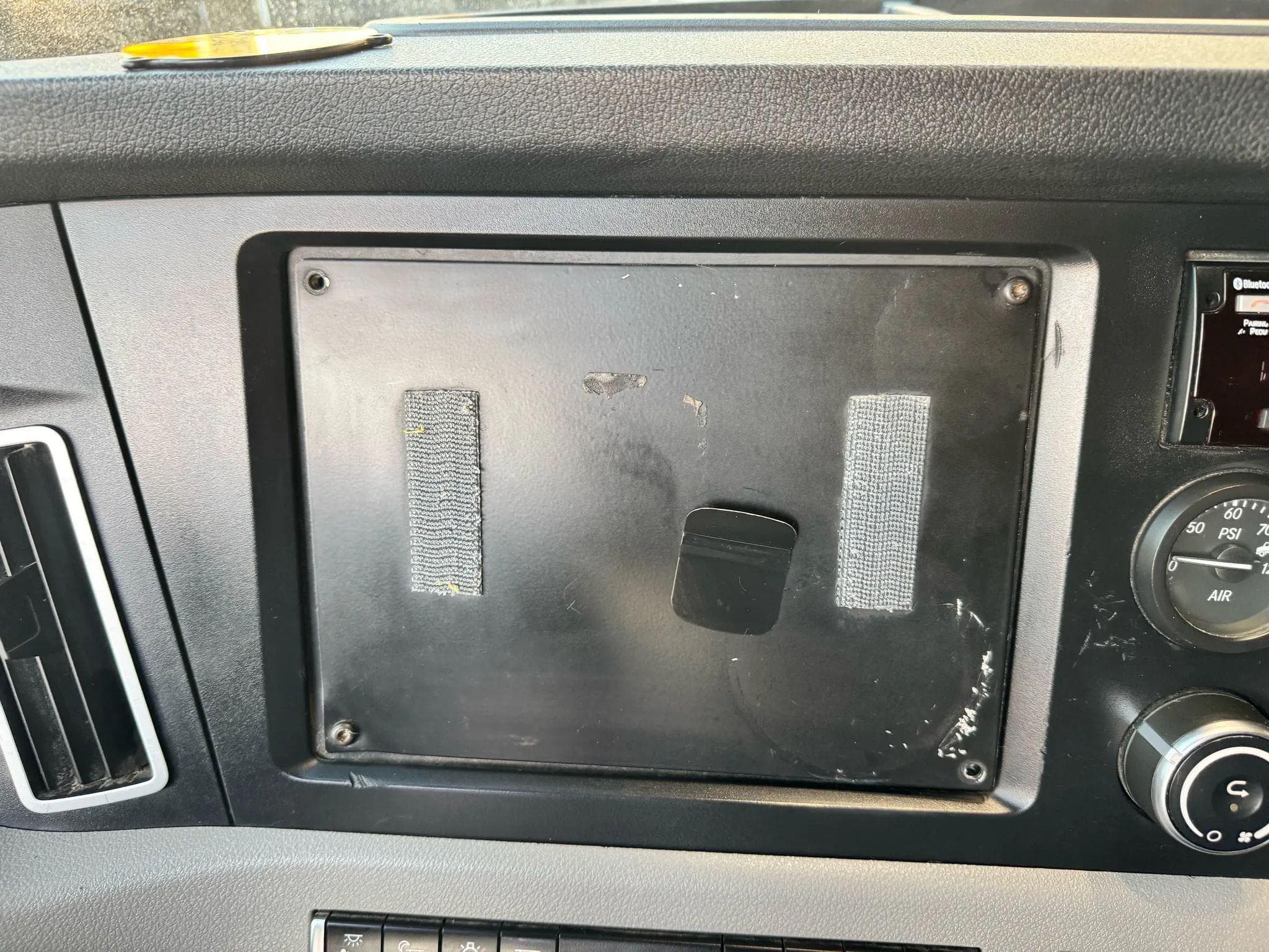 2020 Freightliner Cascadia image 28