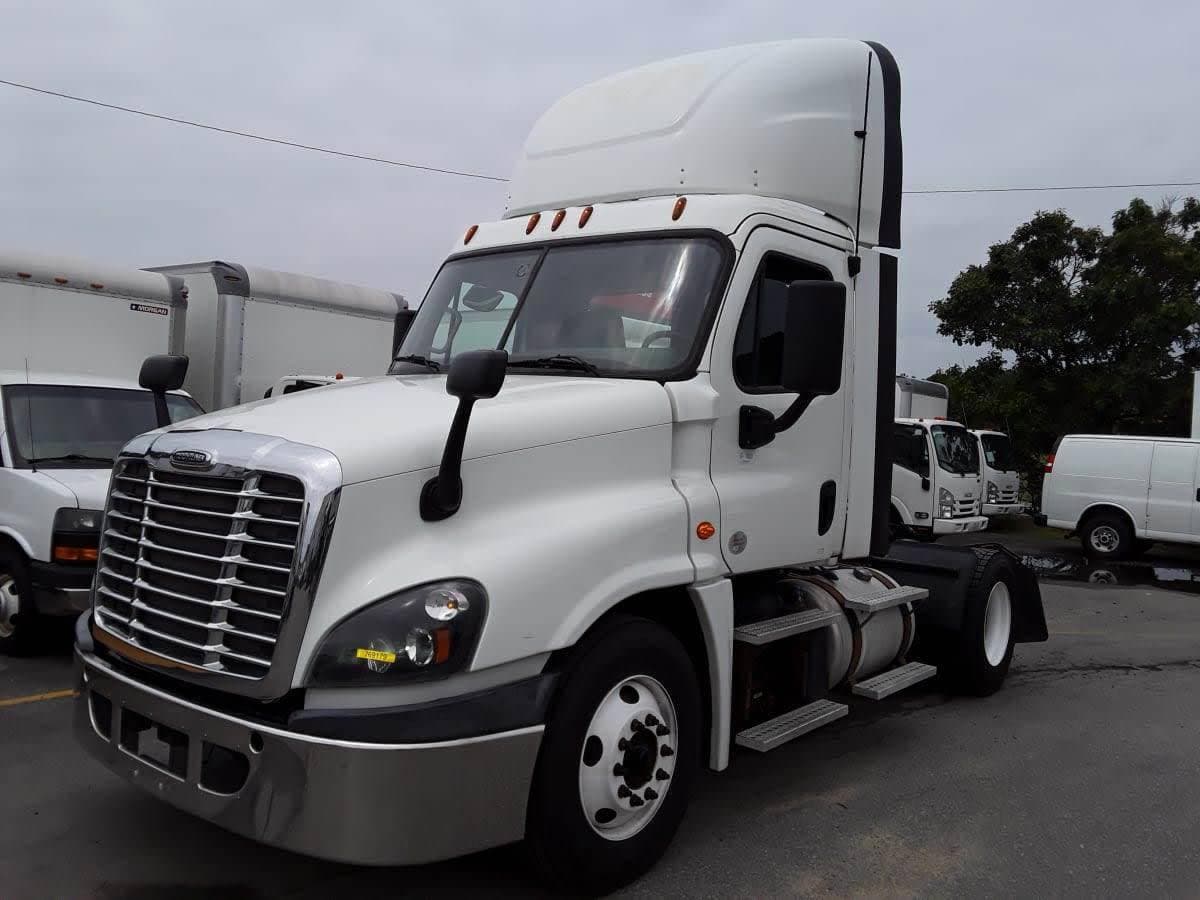 2018 Freightliner Cascadia image 1
