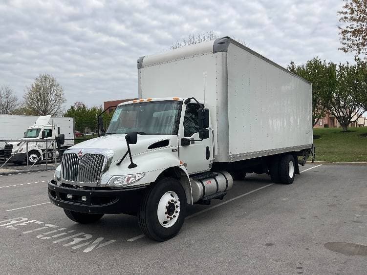 2022 International MV607 Box Truck - 220HP, 6 Speed Automatic, Roll up Door image 3