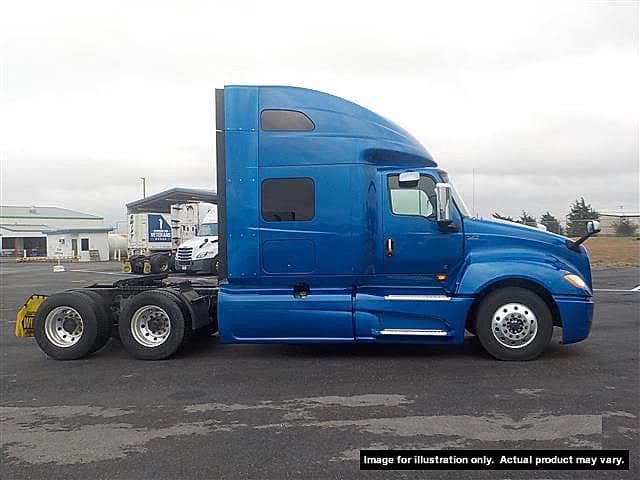2021 Freightliner Cascadia 126 image 3