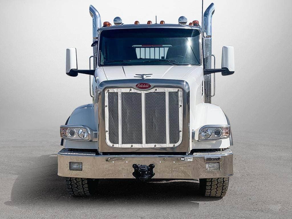 2024 Peterbilt 567 image 2