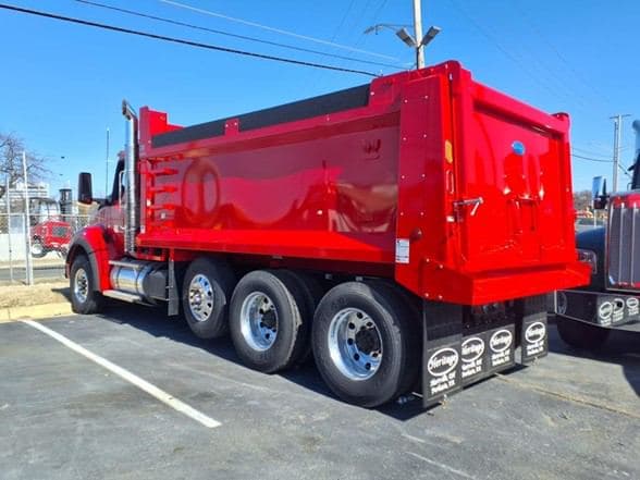 2026 Kenworth T880 image 4