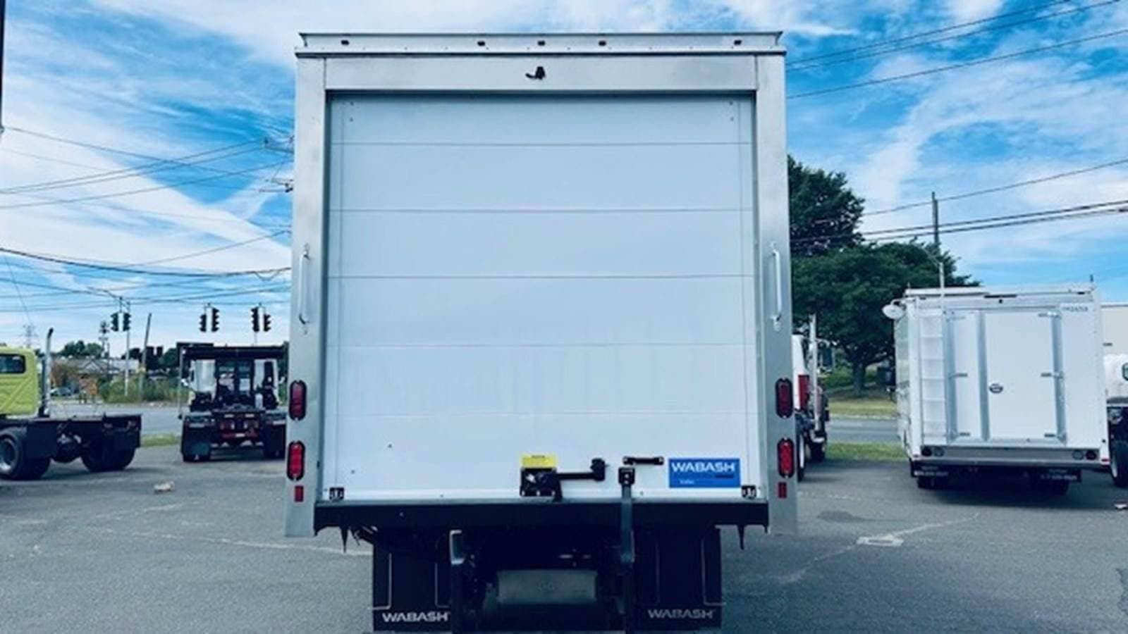 2025 Isuzu NPR-HD image 5
