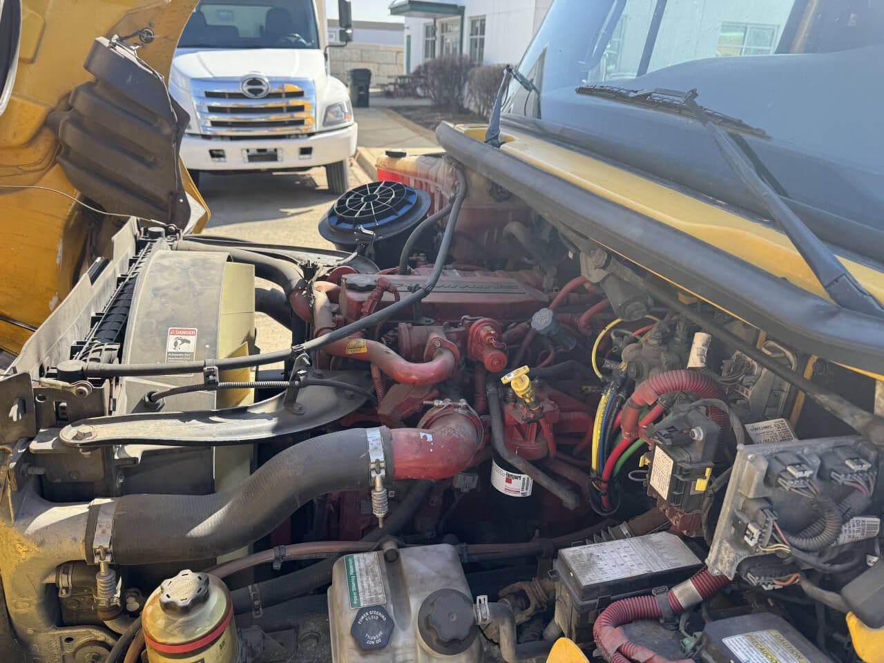2019 Freightliner M2 106 image 14