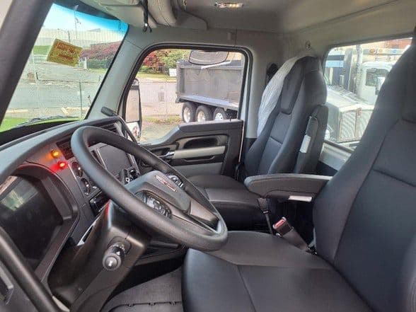 2026 Kenworth T880 image 19