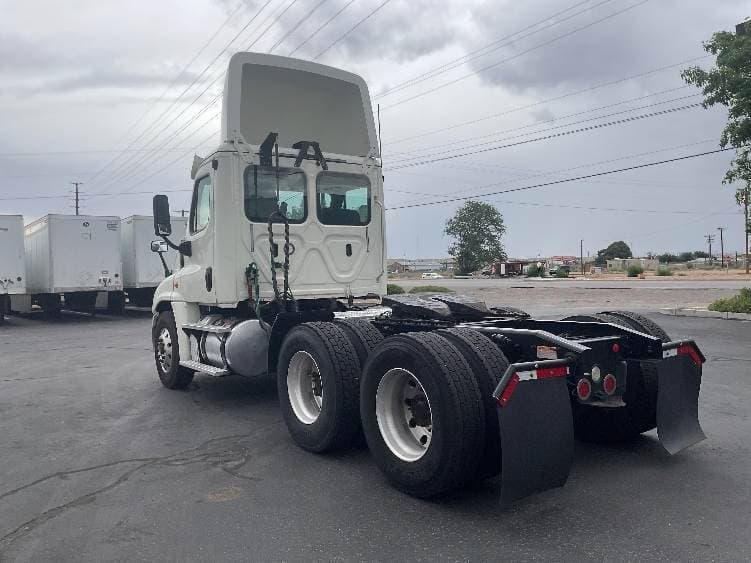 2018 Freightliner Cascadia image 9