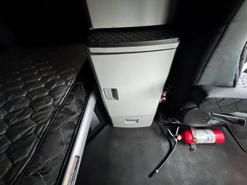 2023 Kenworth T600 image 34