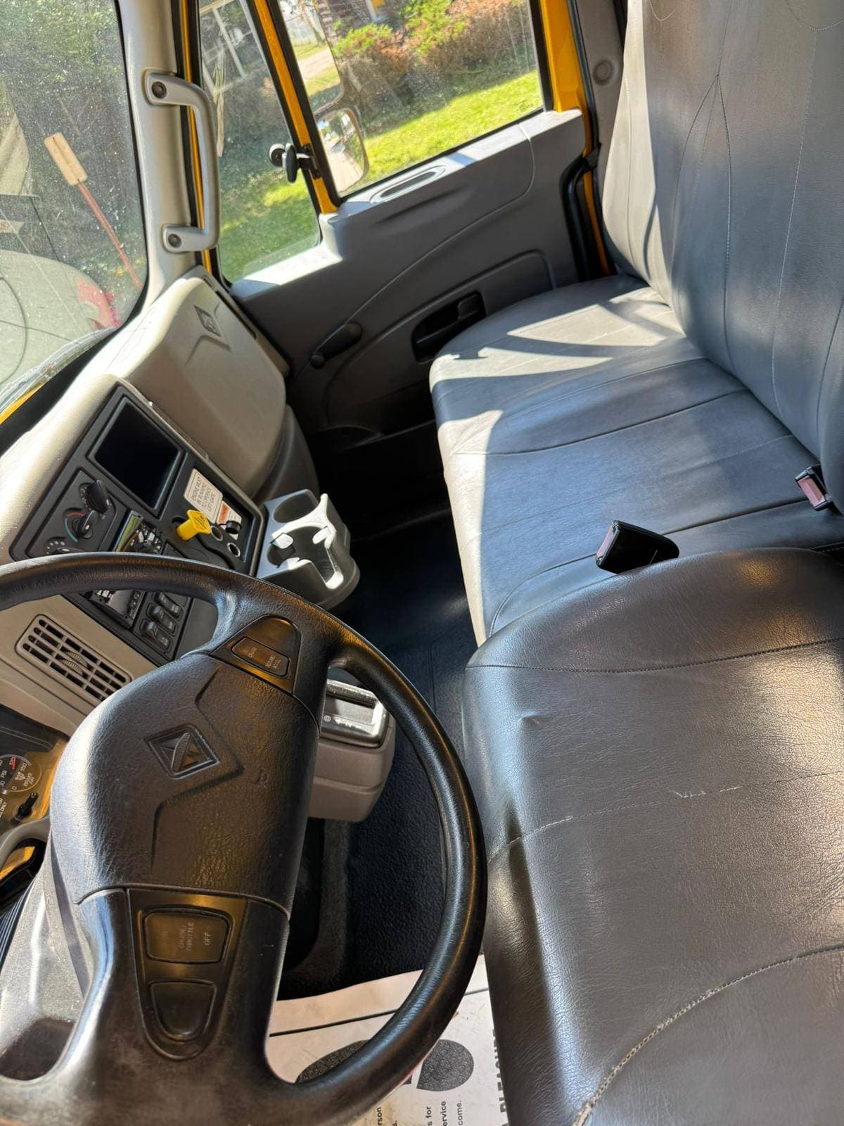 2019 International MA025 image 12