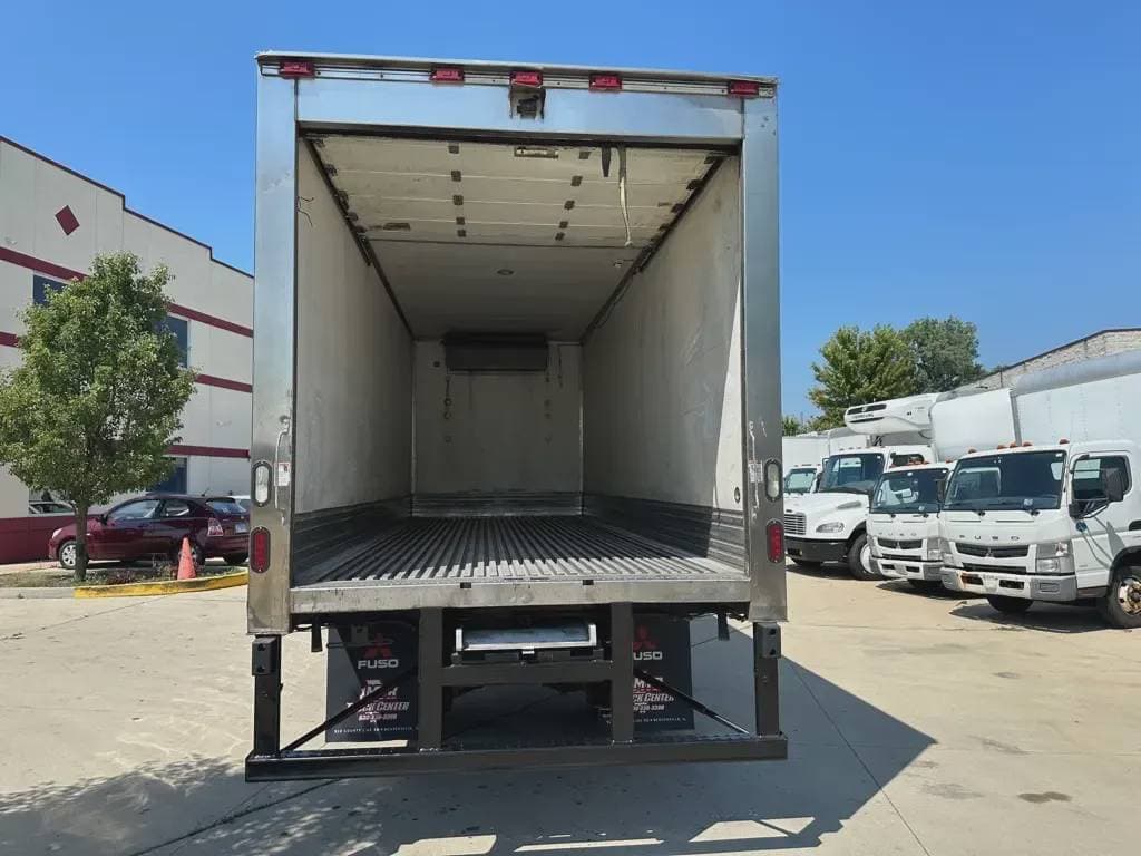 Used 2018 INTERNATIONAL Reefer/Refrigerated Truck, Box Truck - Straight Truck, Beverage Truck 4300 For Sale image 6