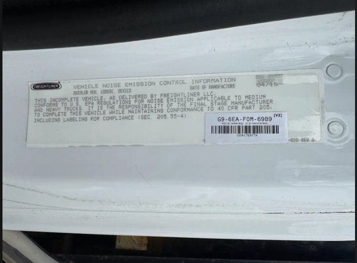 2016 Freightliner M2 106 image 10