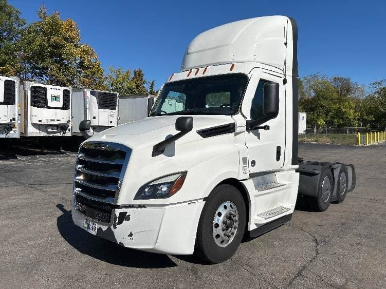 2022 Freightliner Cascadia image 3
