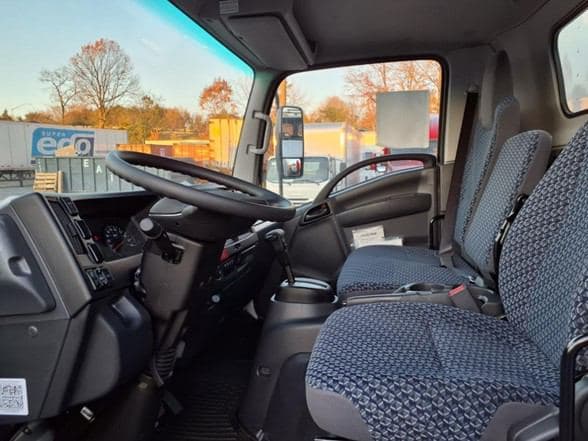 2025 Isuzu NRR image 14