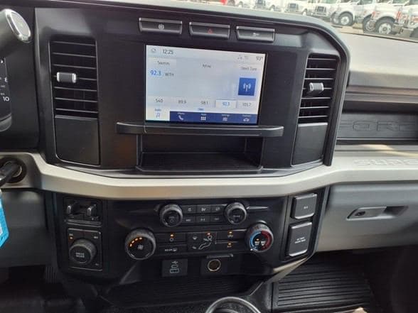 2024 Ford F550 image 11