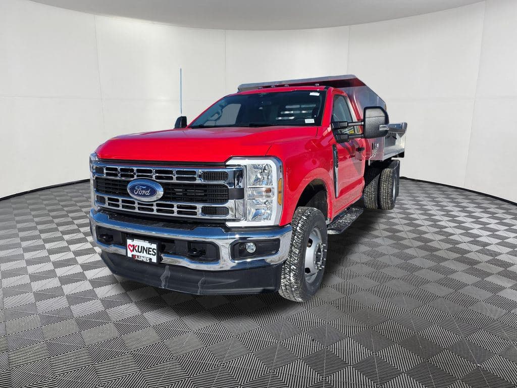 2025 Ford F-350SD XL Dump Truck image 4