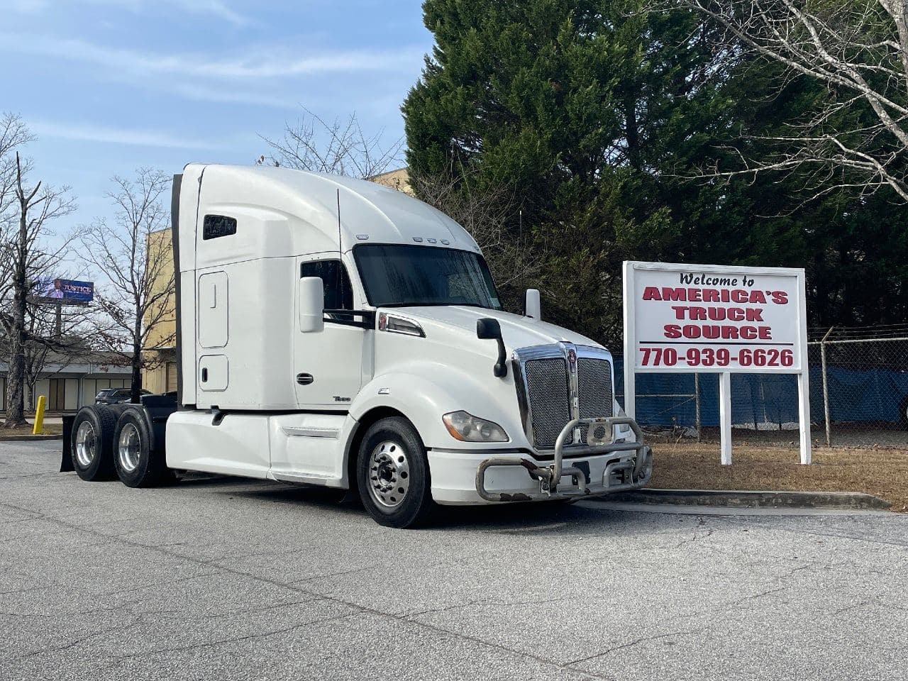 2019 Kenworth T680 image 1