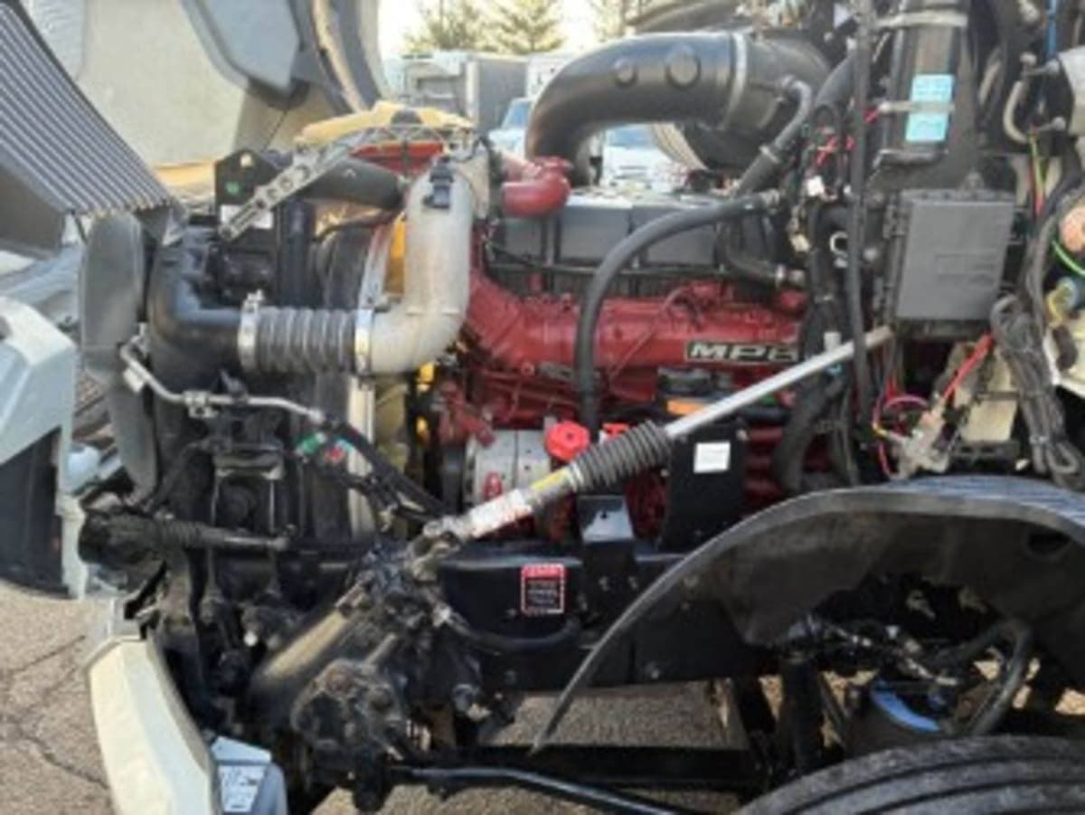 2020 Mack Anthem 64T Sleeper Semi Truck - 72" Condo Sleeper, 445HP, 12 Speed Automatic image 9