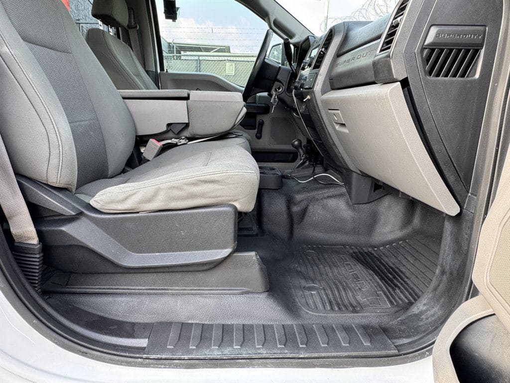 2018 Ford F550 image 57