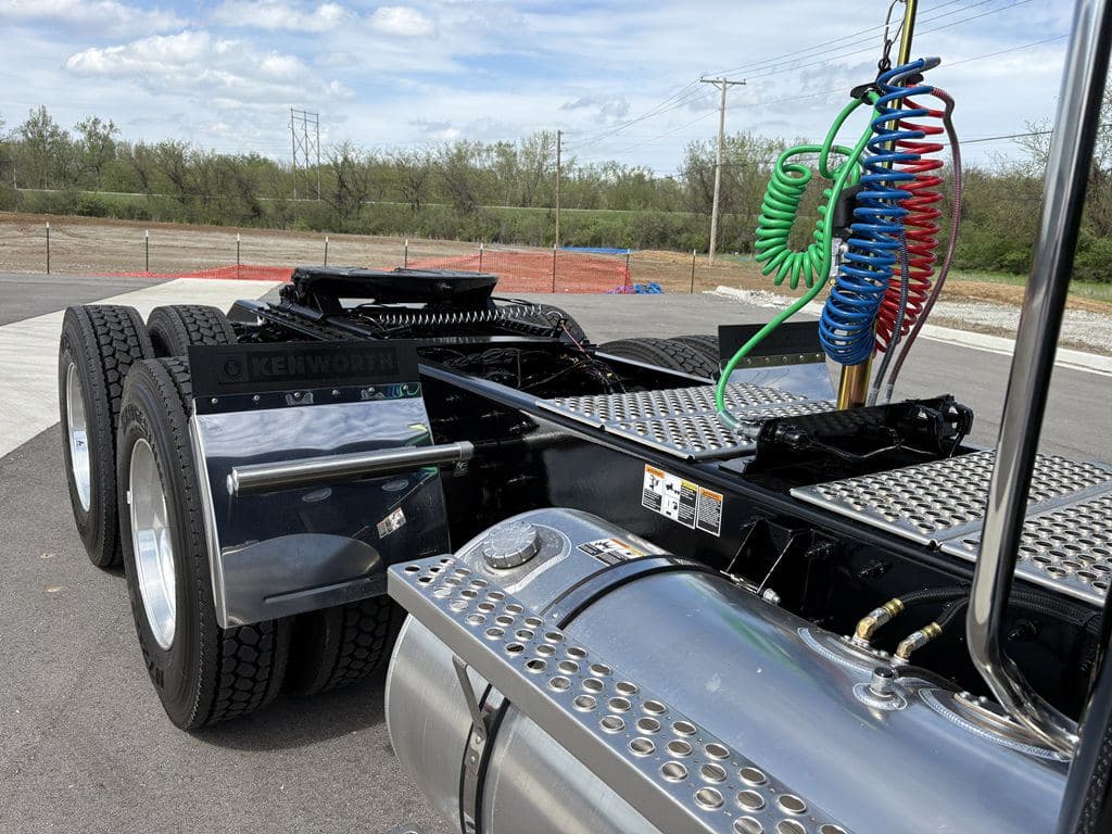 New 2027 KENWORTH T880 image 15