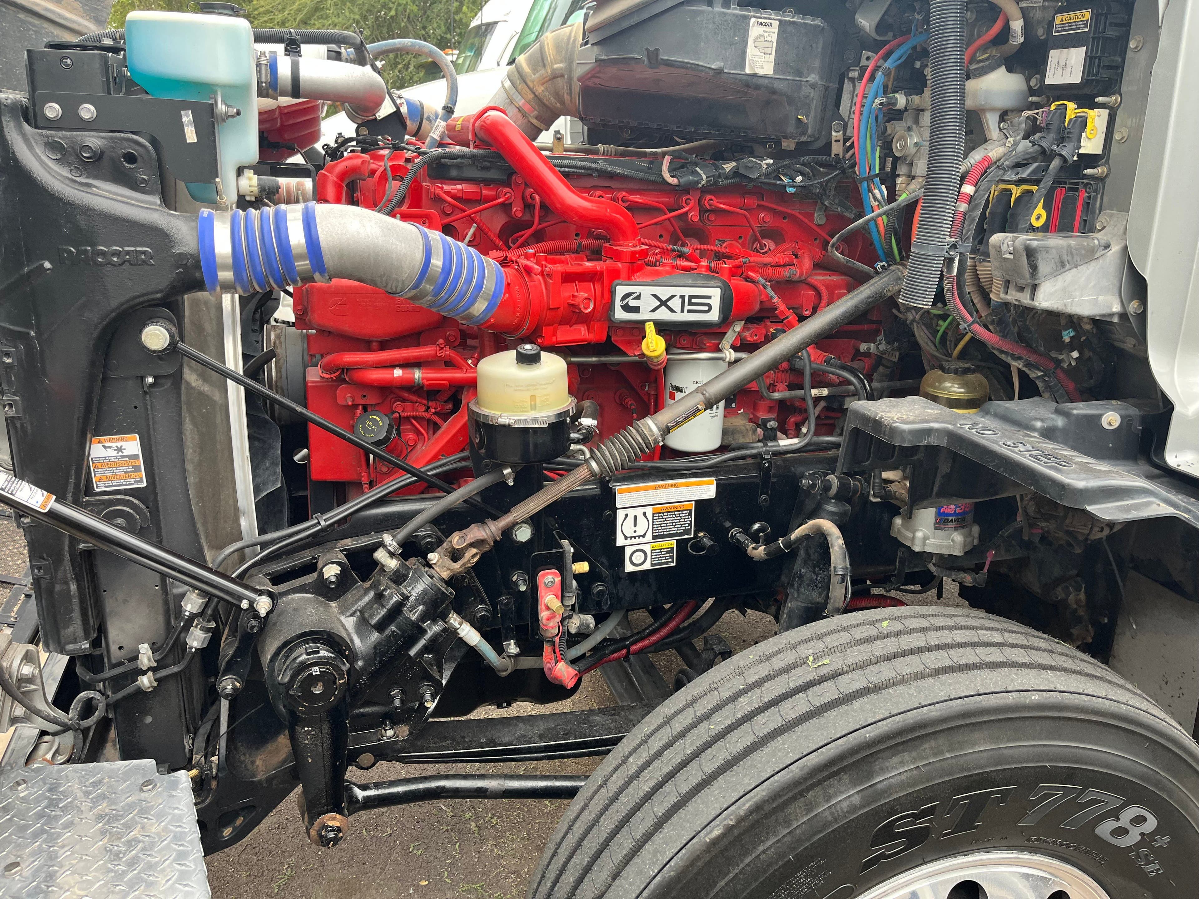 2021 Peterbilt 567 image 13