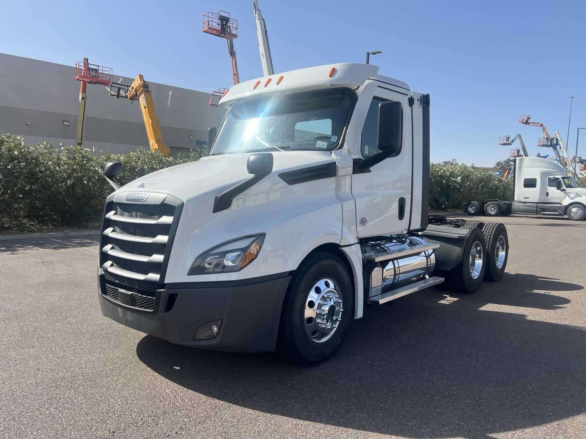 2022 Freightliner Cascadia 126 image 7