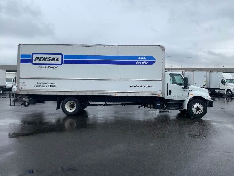 2022 International MV607 Box Truck - 220HP, 6 Speed Automatic, Roll up Door image 15