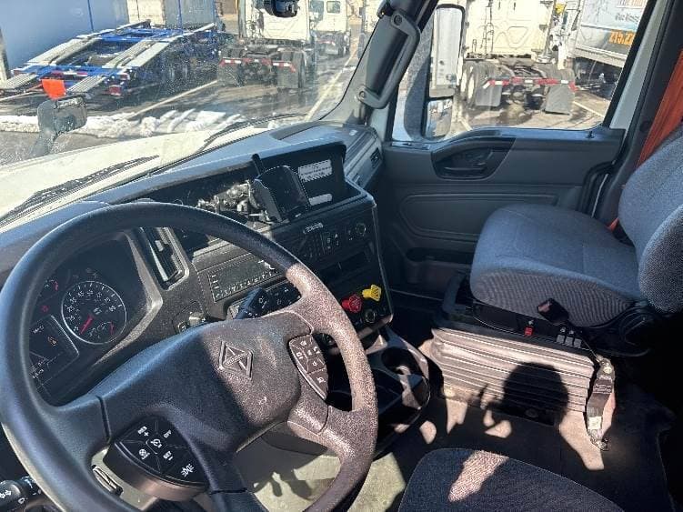 2023 International LT62F image 7