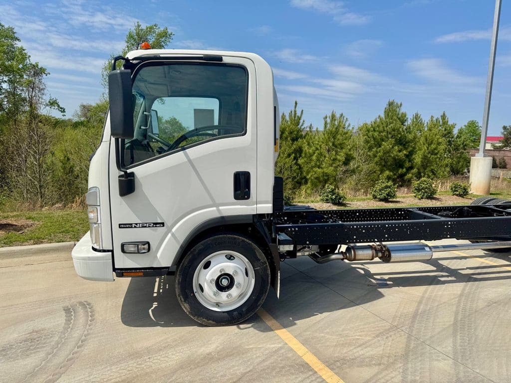 New 2026 ISUZU NPR-HD image 7