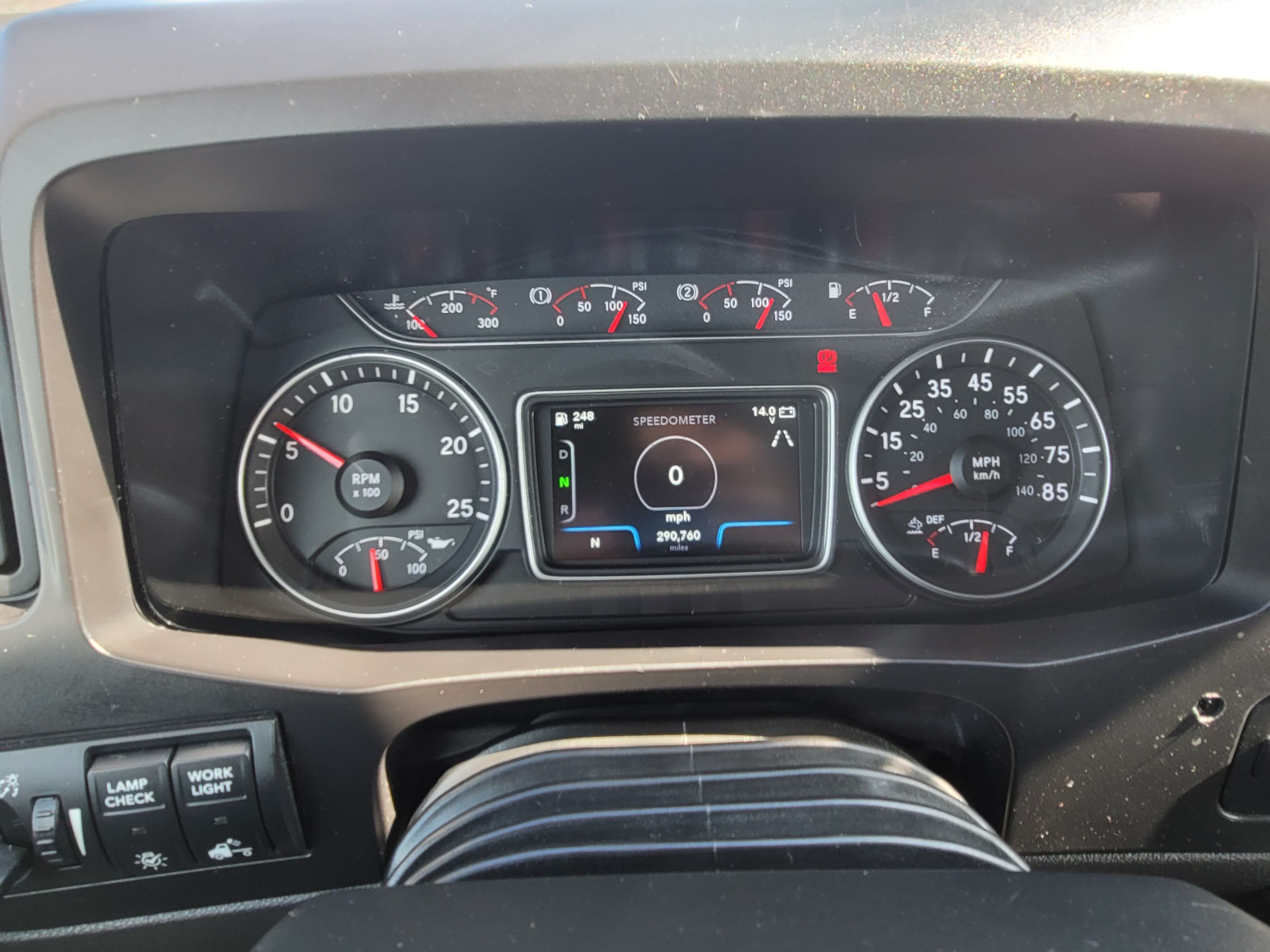 2022 International LT625 image 12