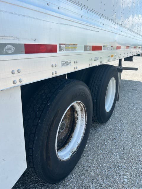 2019 Utility 4000D-X image 7