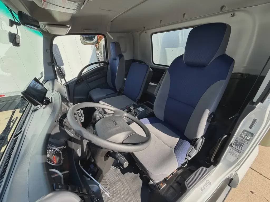 Used 2024 ISUZU Cabover Truck - COE, Contractor Truck, Box Truck - Straight Truck - FTR For Sale image 8