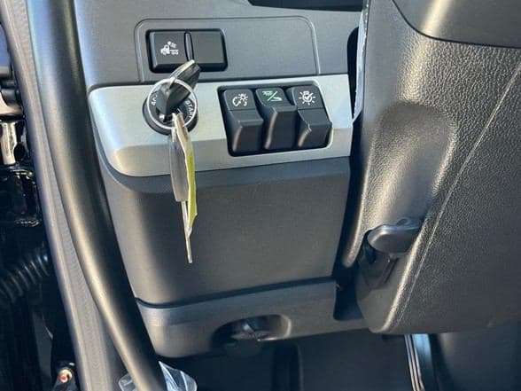 2026 Kenworth T880 image 9