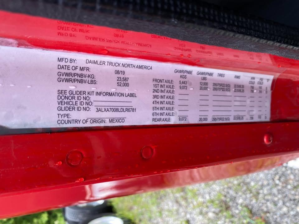 2020 Freightliner Columbia image 7