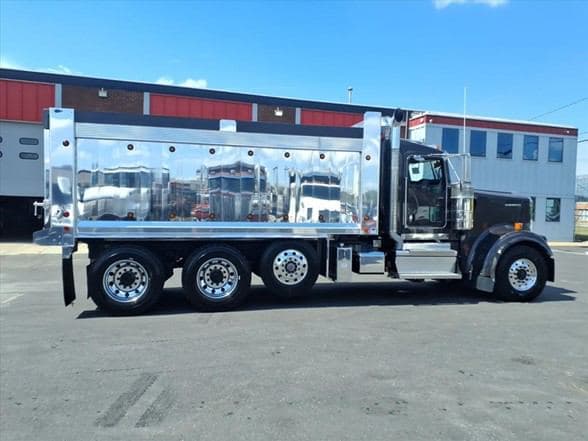 2026 Kenworth W900 image 5