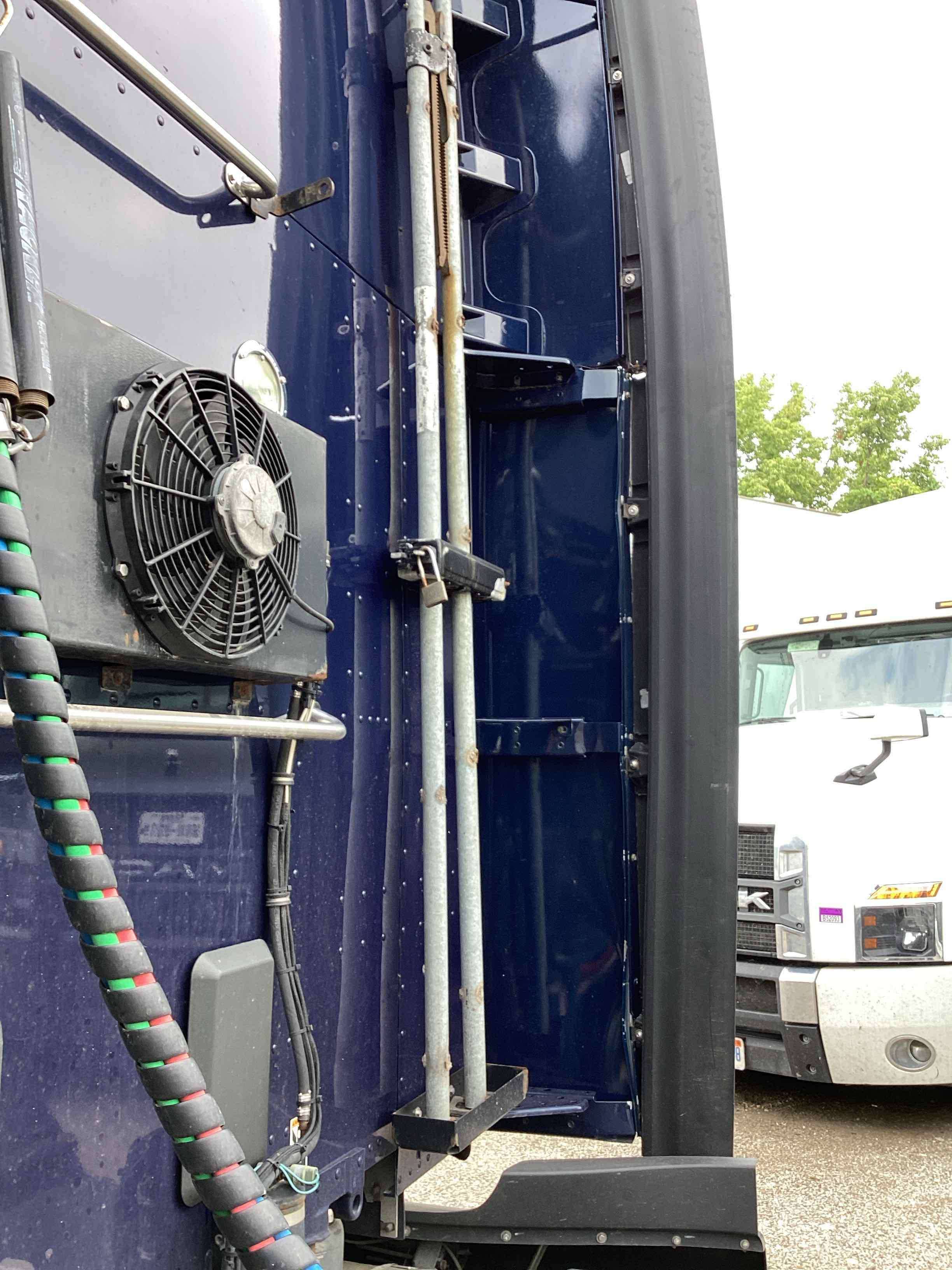 2019 Kenworth T680 Sleeper – Cummins X15 Power | 528K Miles image 7