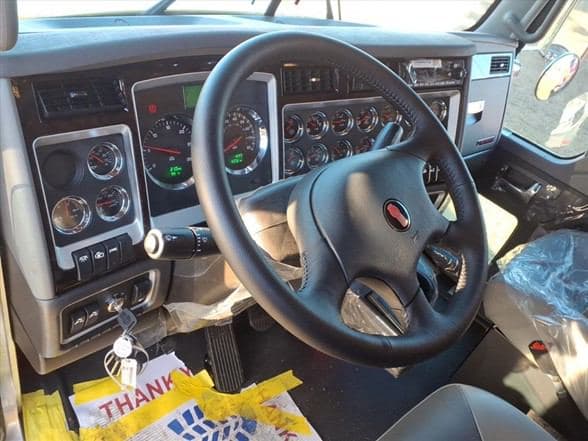 2026 Kenworth W900 image 14
