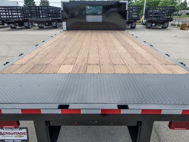 2024 Chevrolet Silverado 5500HD Work Truck 16'x102" Platform Body image 9