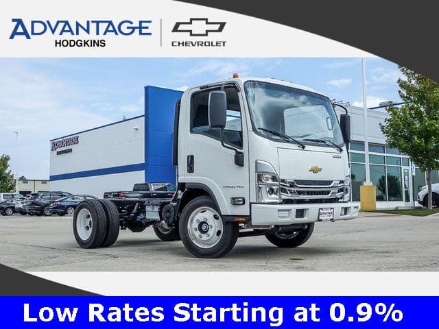 2025 Chevrolet 4500 HG LCF Gas Work Truck 109" Wheelbase Cab Chassis image 1