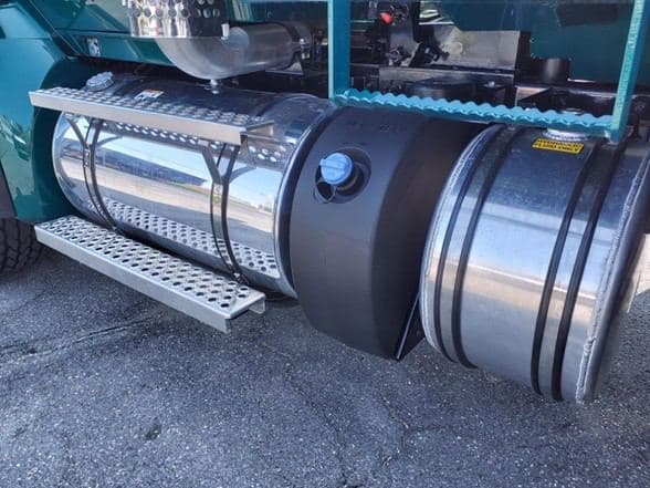 2025 Kenworth T880 image 11