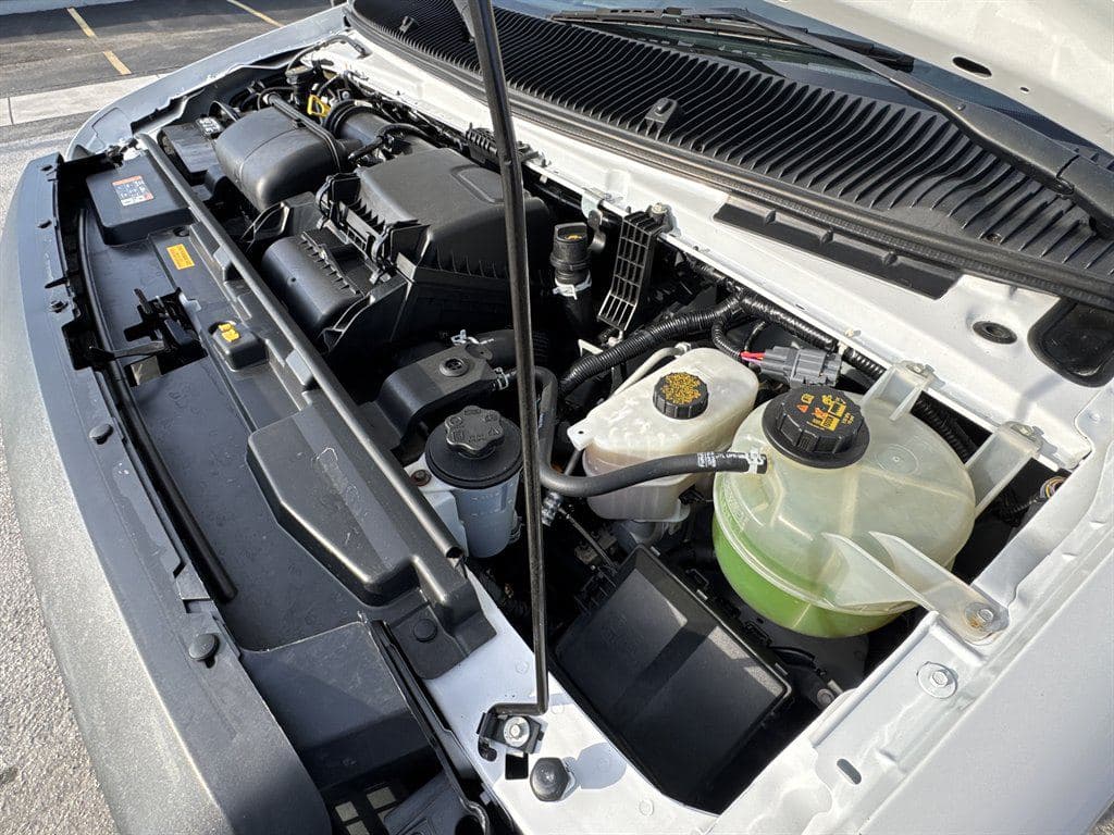 2023 Ford E-Series Cutaway image 33