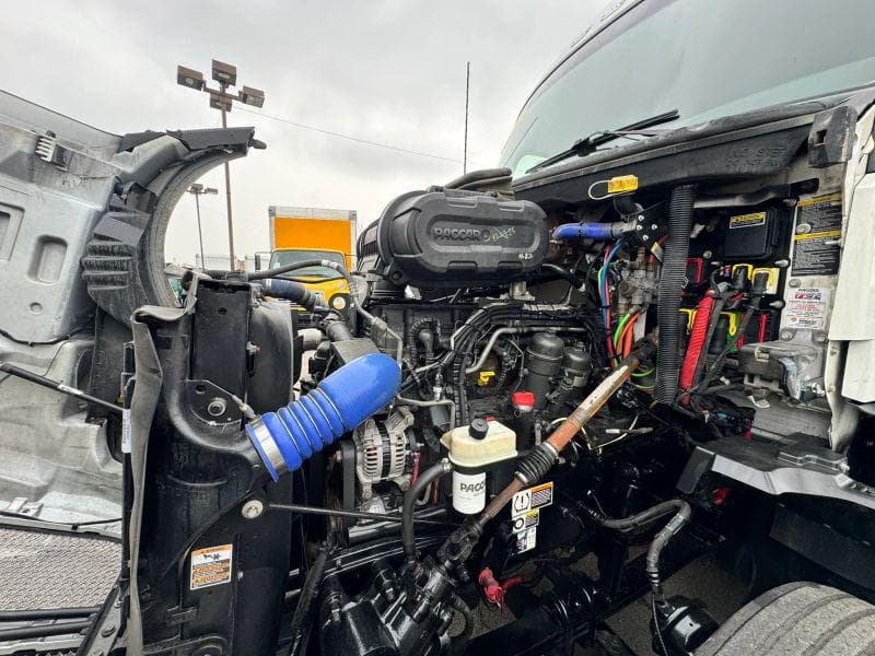 2023 Kenworth T600 image 14