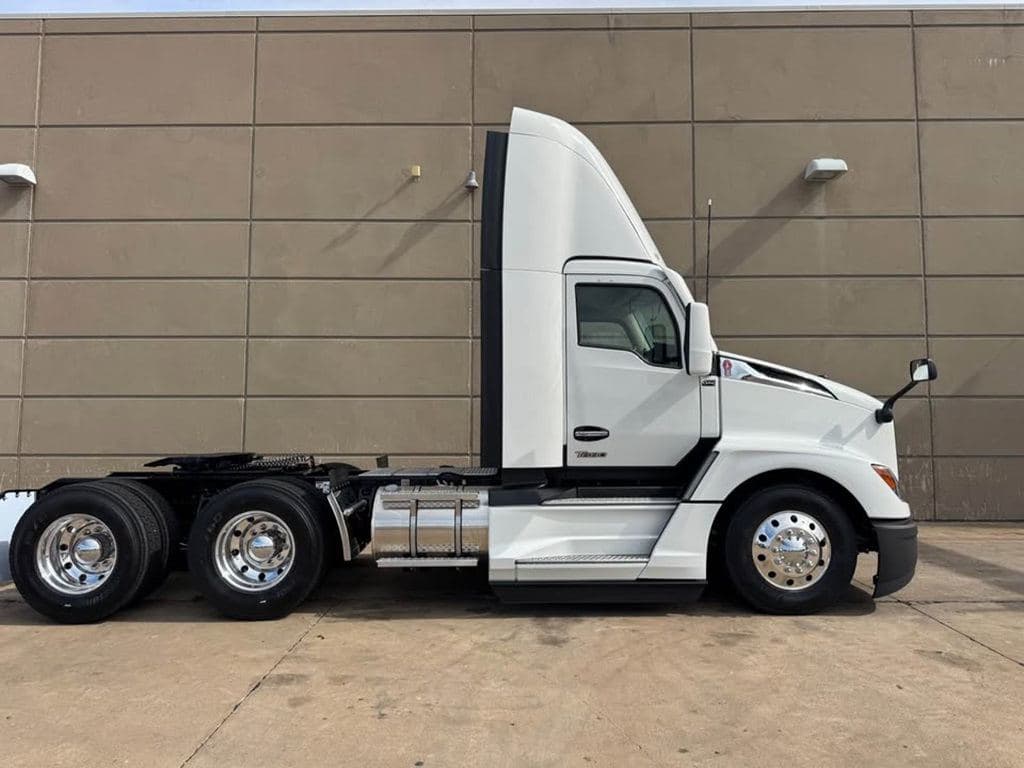 New 2027 KENWORTH T680 image 7