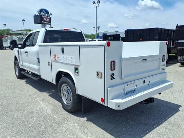 2026 Ford F350 SD XL image 7