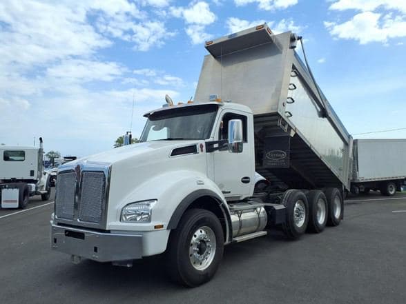 2020 Kenworth T880 image 12